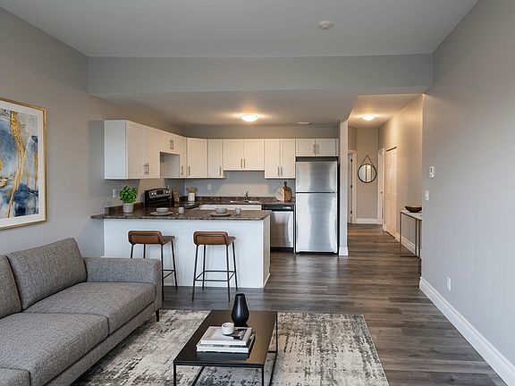 4th image of 183 Princess St #1577216