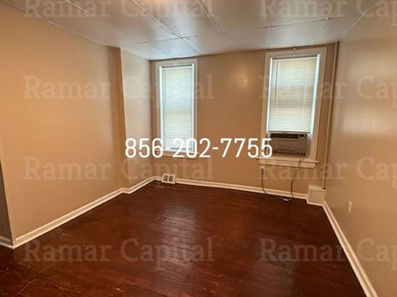 5th image of 898 Mount Ephraim Ave #A