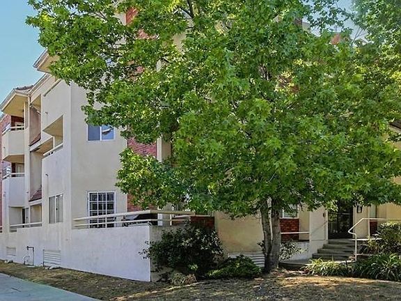 2nd image of 1238 E Wilson Ave APT 201