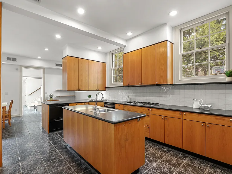 32 Orchard Dr — Photo 8