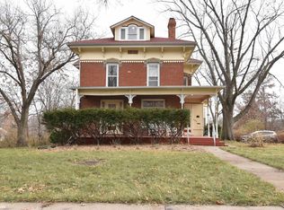 605 N 3rd St, Fairfield, IA 52556