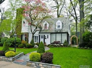 3 Eton Rd, Rockville Centre, NY 11570