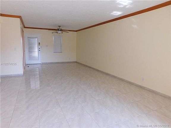 5th image of 2801 Somerset Dr APT 117