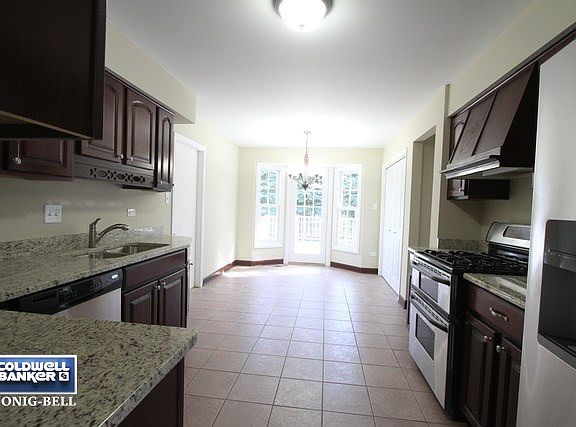 4th image of 8205 Arrowhead Ln