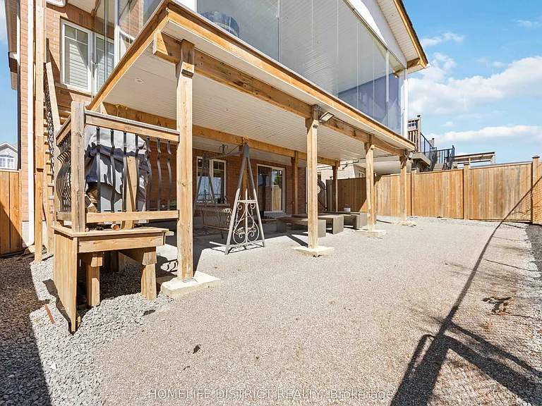 7 Mosely Cres — Photo 25