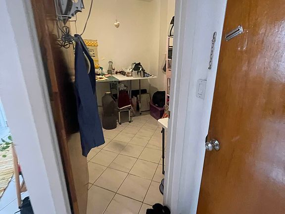 5th image of 3709 28th Ave #2