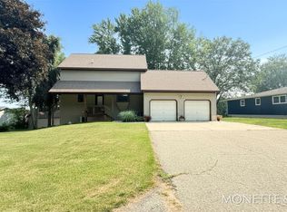 2883 Lakeshore Rd, Twin Lake, MI 49457