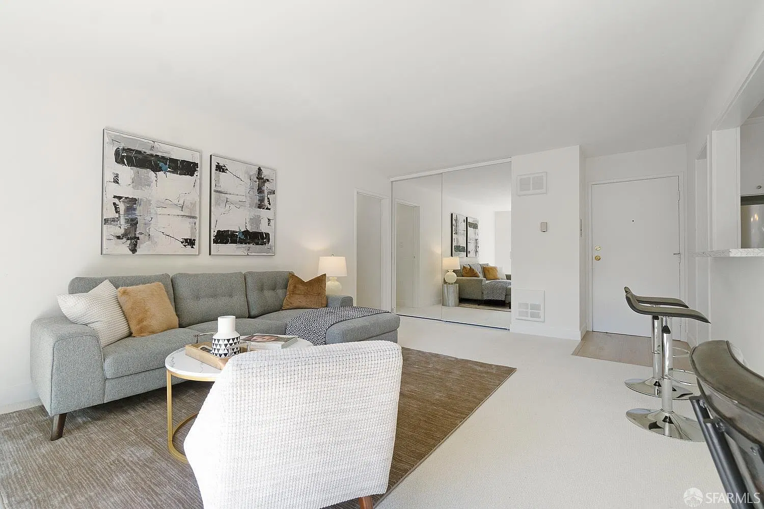2 bed, 1.0 bath, 693 sqft, $3,600 — Photo 3