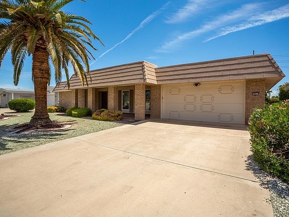 3rd image of 10917 W Granada Dr