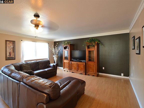 3rd image of 184 Camino Del Sol