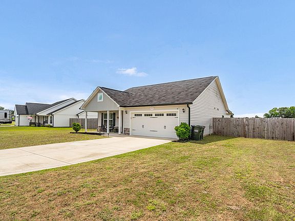 3rd image of 99 Vesper Ln