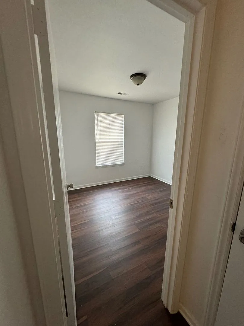 Room in 3 Bedroom Home at Gera Emma Dr — Photo 4