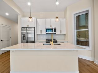 908 W Addison St APT 1, Chicago, IL 60613