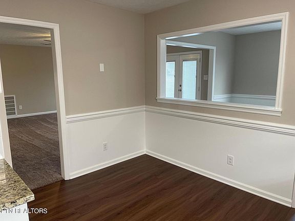 5th image of 2309 Bainbridge Way