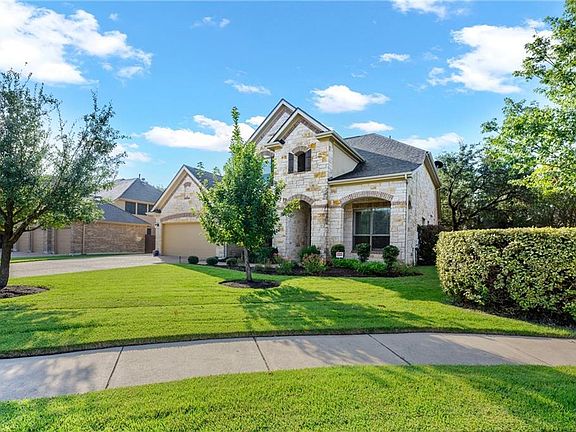 2nd image of 3804 Avery Woods Ln