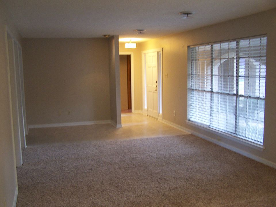 2nd image of 6100 Gruich Cir