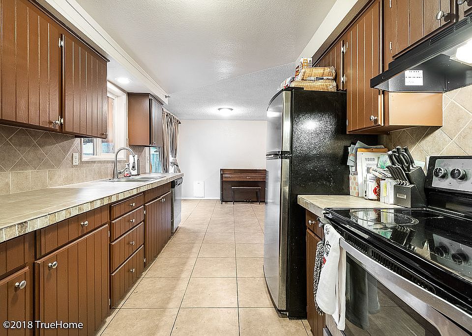 1st image of 3812 NE 143rd Ave