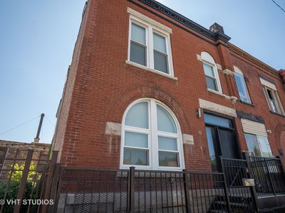 323 N Sacramento Blvd, Chicago, IL, 60612