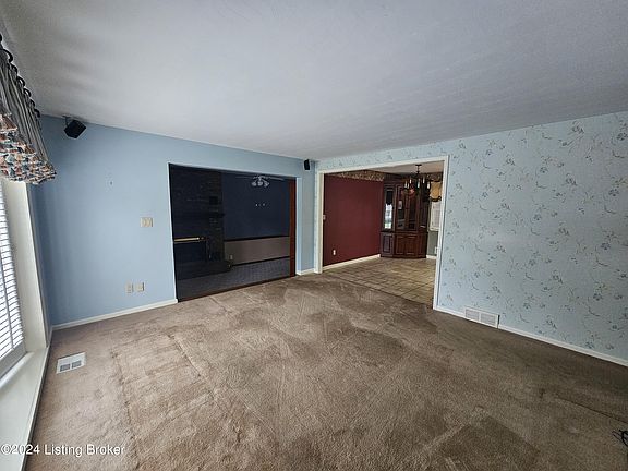 5th image of 4322 Rockwood Dr