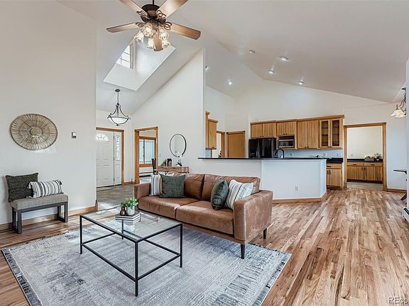 4th image of 3327 Wild Rose Circle
