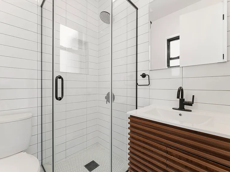 338 Wilson Ave #3L — Photo 6