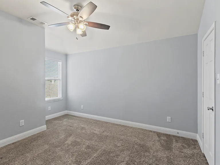 4424 Overbrook Dr — Photo 28
