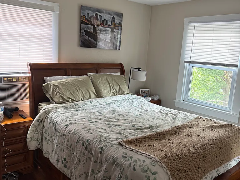 220 Sieaforth Ave — Photo 9
