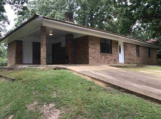 813 Jordan Cir, Carthage, MS 39051