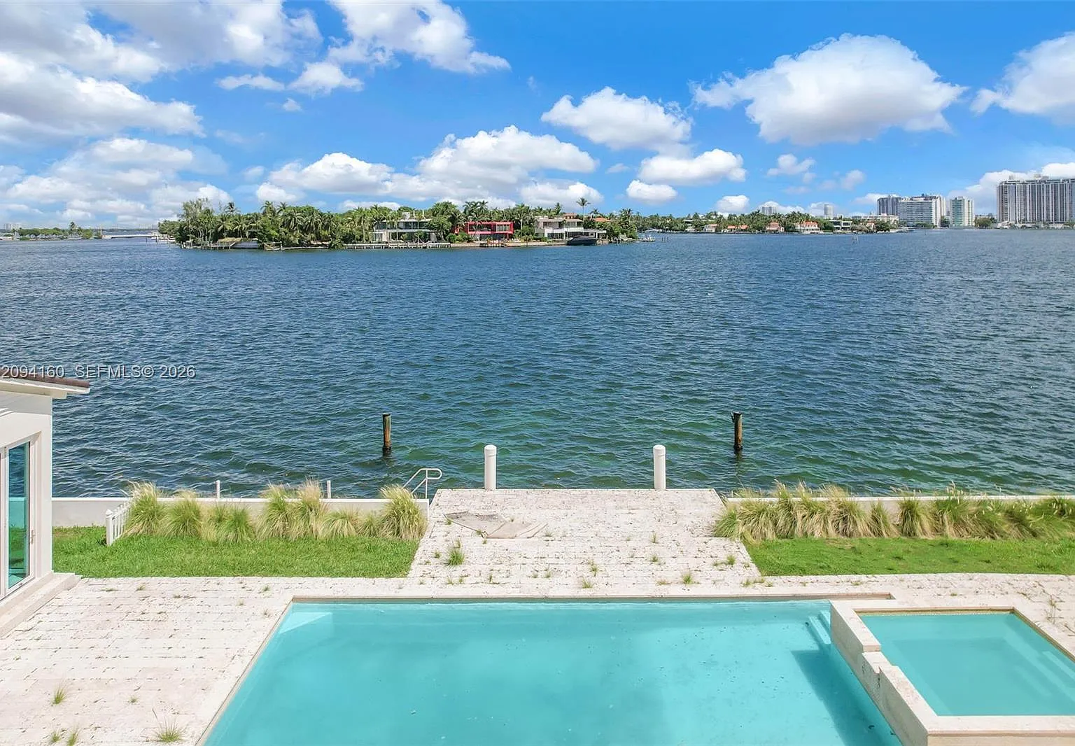 Hibiscus Island — Photo 4