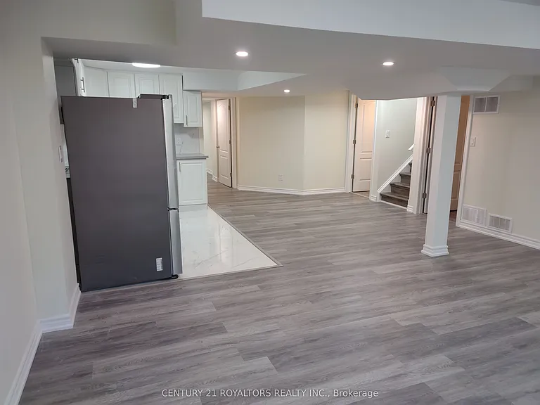 48 Muscovy Dr — Photo 11