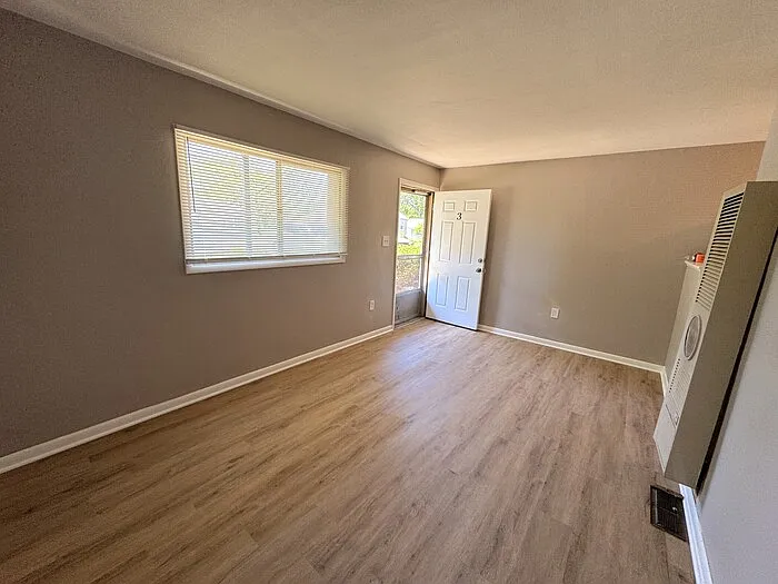 160 N Sylvan Ave #3 — Photo 5