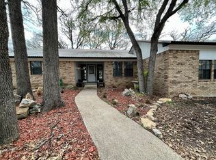 410 Navajo Trl, Hamilton, TX 76531