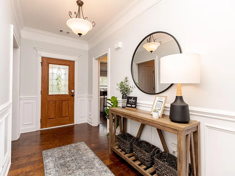 Entryway w/Welcome guide & all you need to know about the area.