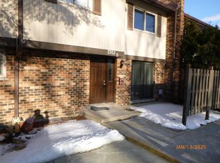 7303 Winthrop Way UNIT 5, Downers Grove, IL 60516
