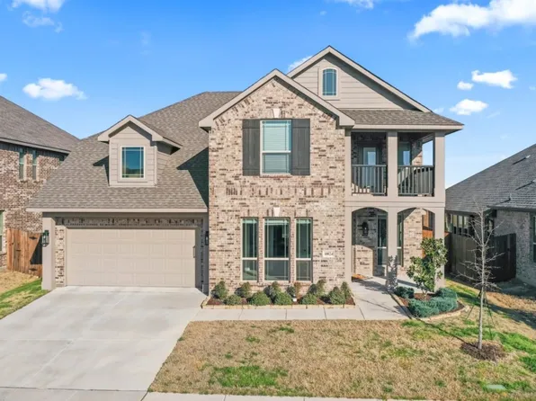 10024 White Pine Dr, Fort Worth, TX 76131