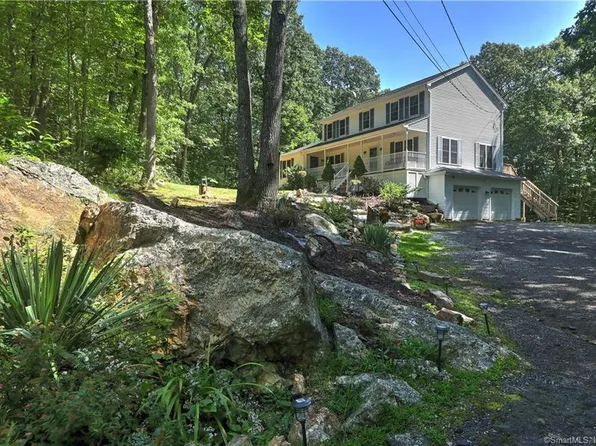 9 Michael Circle, Oxford, CT 06478