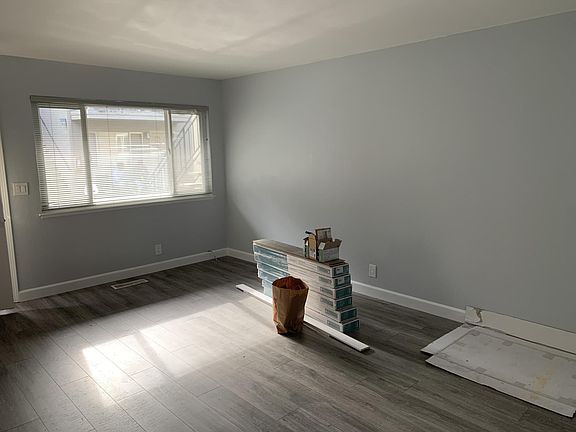 5th image of 1077 Topaz Ave #5