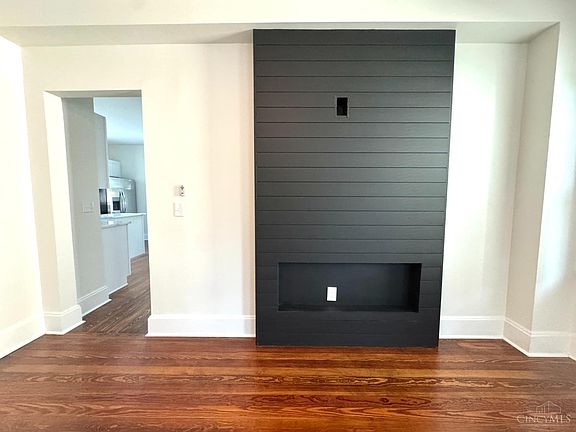 5th image of 2728 Silverleaf Ave