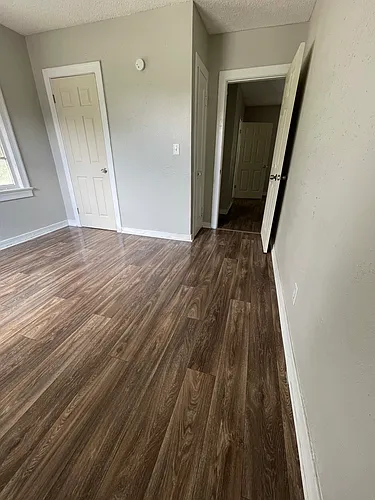 3305 N Laura St Photo 1