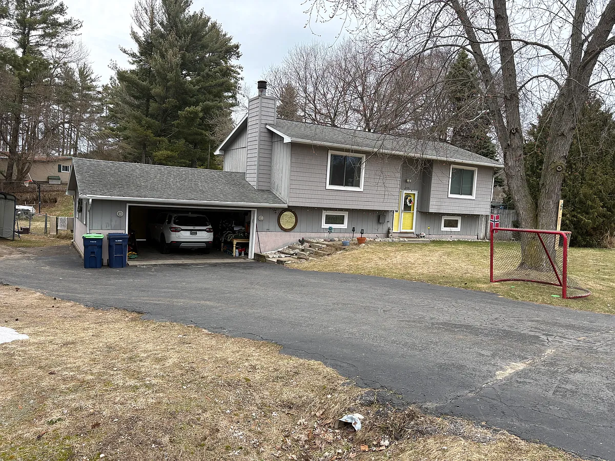 Building Photo - 3134 Horseshoe Dr