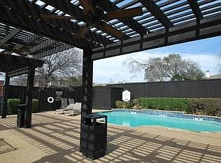 4743 Bradford Dr — Photo 14