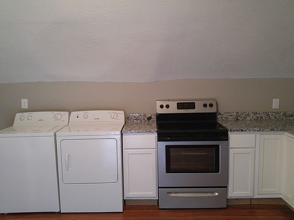 4th image of 459 E Brandeis Ave #1