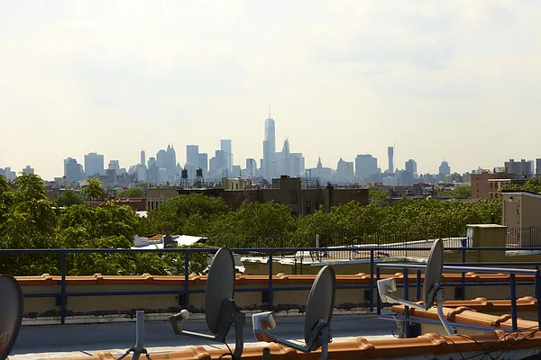 Rented by Nooklyn NYC LLC | media 27