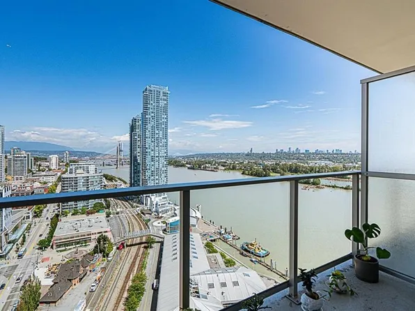 908 Quayside Dr #1512, New Westminster, BC V3M 0L4