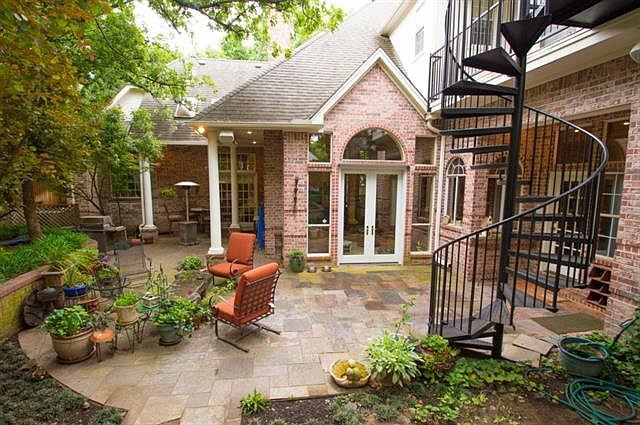 1st image of 43 Wellington Oaks Cir