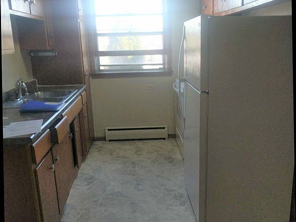 3rd image of 1272 Magnolia Ave E APT 202