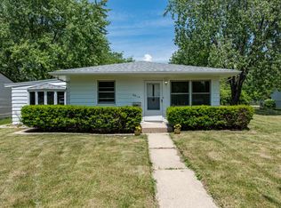 2014 20th St, Zion, IL 60099