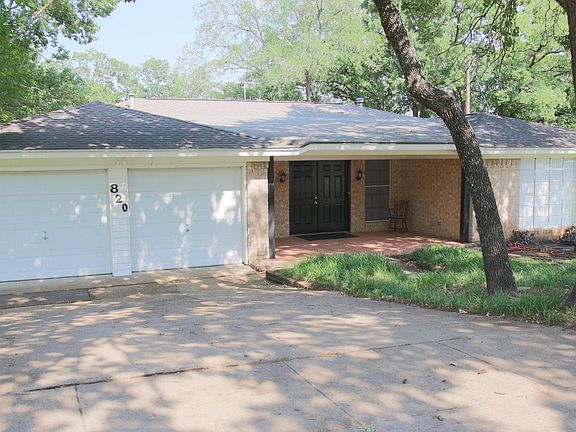 2nd image of 820 Wade Dr
