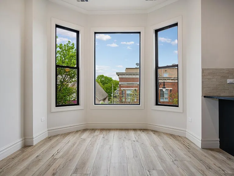 1710 W Belmont Ave #301 — Photo 14