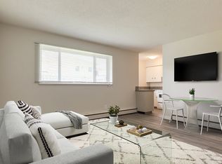 4815 46th St #7, Red Deer, AB T4N 1M9